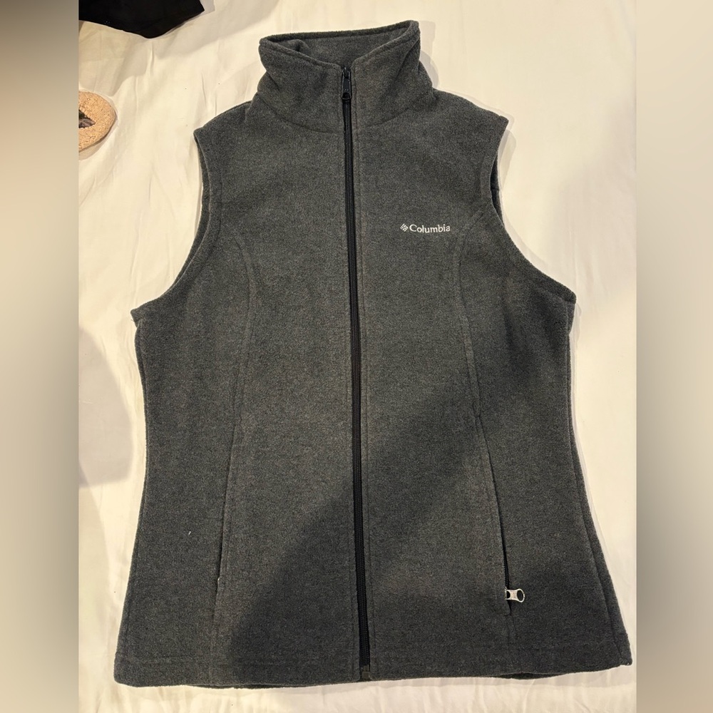 Columbia Women's Dark Gray Fleece Vest